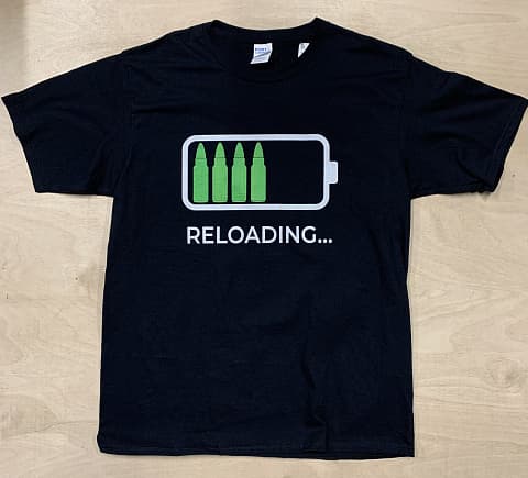 Футболка "reloading..." черная